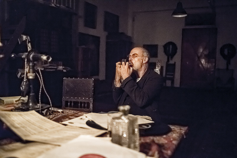 Doron Tavori als Gustav Mahler